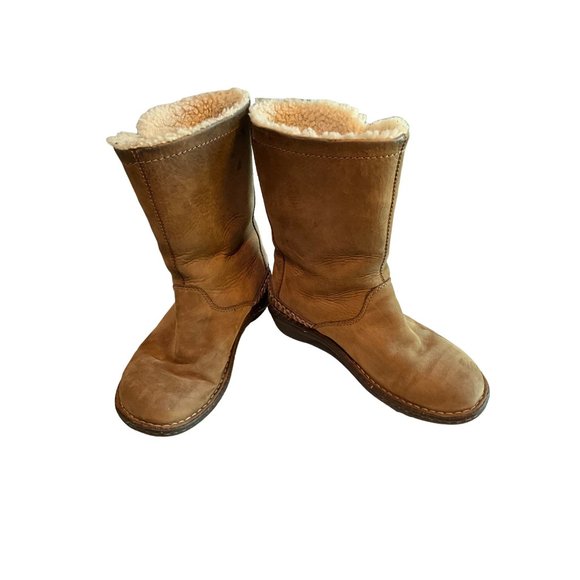 Ugg Sherpa Lined Leather and Sheepskin Booties‎ size 6 - Picture 1 of 14